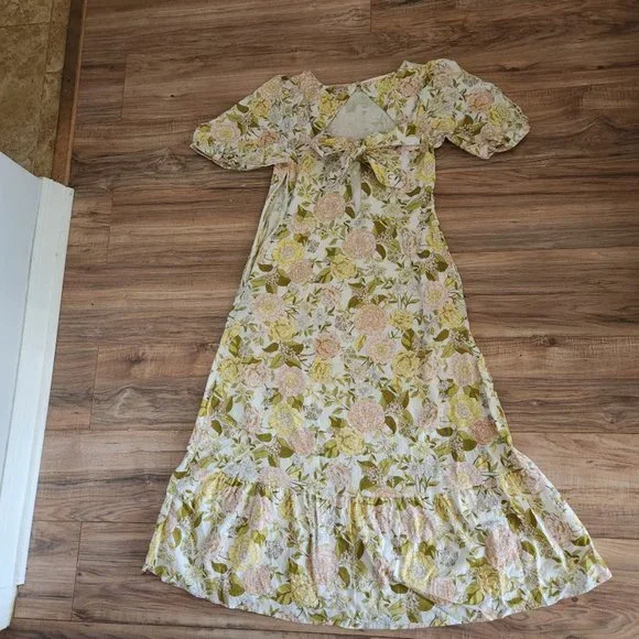 Who What Wear Women's Floral Bishop Sleeve Tie-Back Dress - Picture 4 of 7